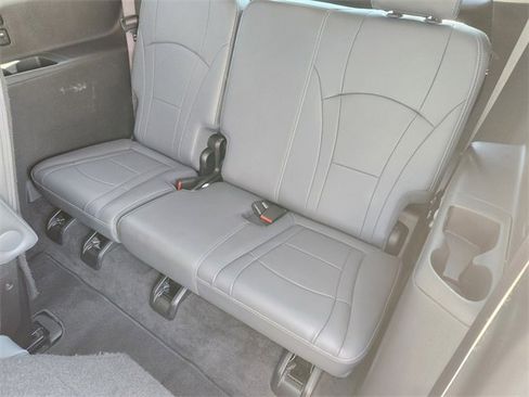 Used 2020 Buick Enclave Essence w/ Sport Touring Edition image 31