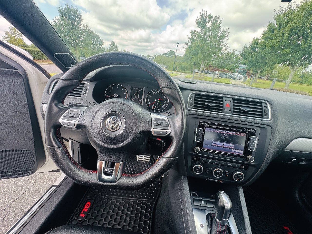 Used 2013 Volkswagen Jetta GLI Autobahn FWD image 17