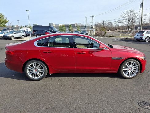 Used 2016 Jaguar XF Prestige image 7