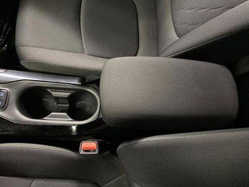 Used 2020 Toyota Corolla LE image 18