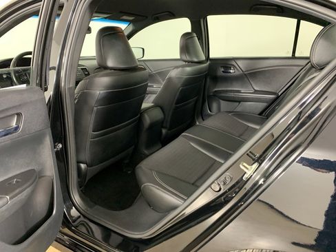 Used 2016 Honda Accord Sport image 31