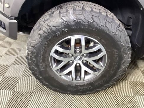 Used 2017 Ford F150 Raptor w/ Equipment Group 802A Luxury image 8