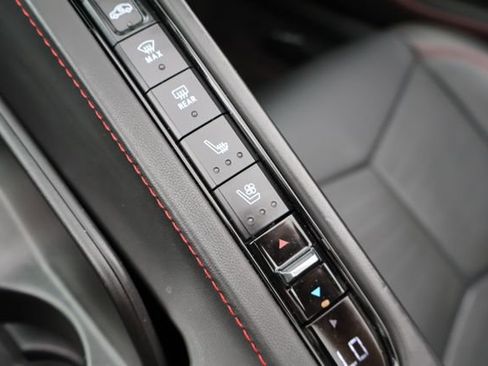 Used 2024 Chevrolet Corvette Stingray Premium Conv w/ Z51 Performance Package image 14