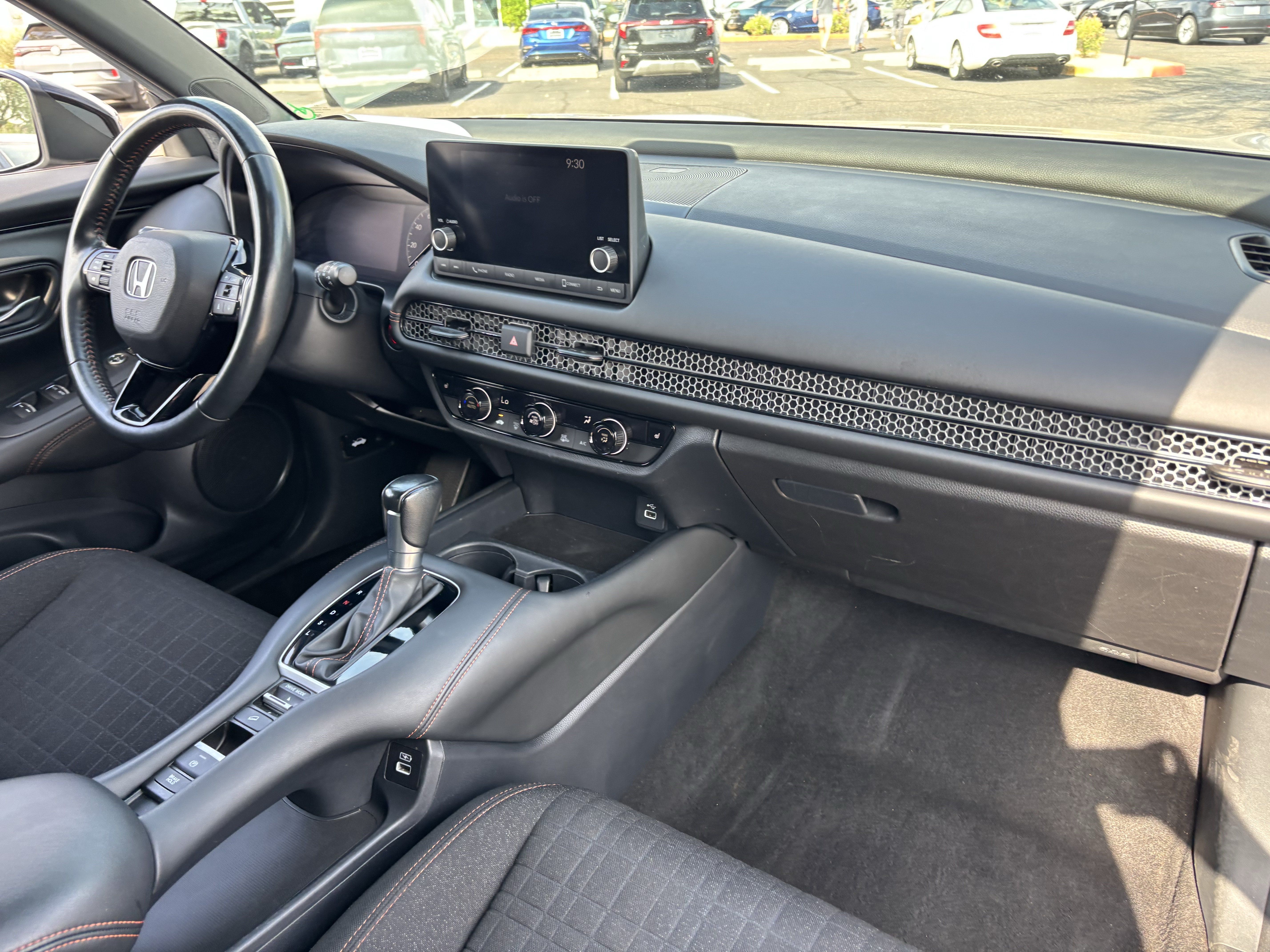 Used 2023 Honda HR-V Sport image 11