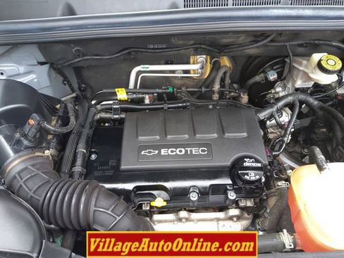 Used 2019 Chevrolet Trax LT w/ LT Convenience Package FWD image 43