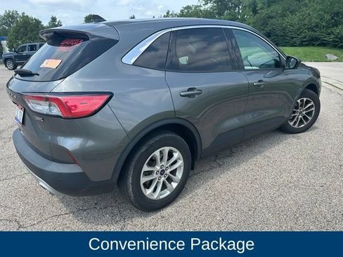 Used 2022 Ford Escape SE w/ Convenience Package FWD image 3