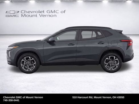 Used 2026 Chevrolet Trax LT FWD image 37