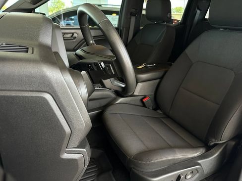 Used 2023 Chevrolet Colorado Trail Boss w/ Technology Package AWD/4WD image 13