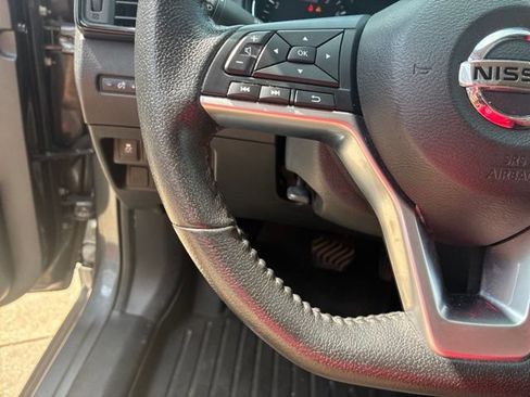 Used 2020 Nissan Rogue SV FWD image 22