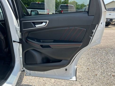 Used 2024 Ford Edge ST-Line w/ Class II Trailer Tow Package AWD/4WD image 18