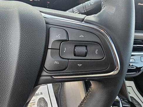 Used 2025 Buick Envista Avenir image 17