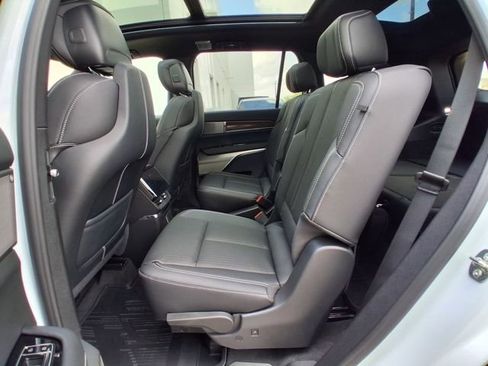 New 2026 Cadillac Vistiq Luxury image 26