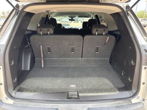 Used 2018 Chevrolet Traverse LS FWD image 13