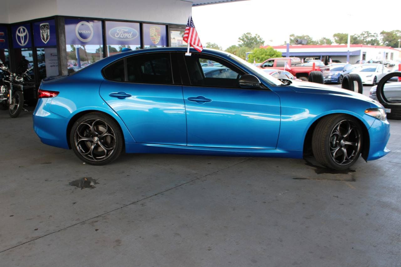 Used 2018 Alfa Romeo Giulia RWD image 4