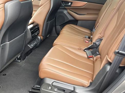 Certified 2024 Acura MDX FWD w/ Technology Package image 11