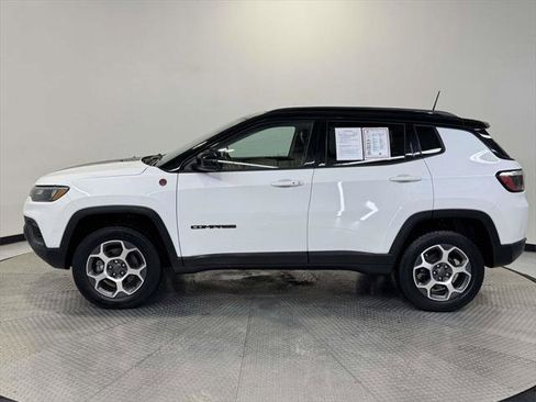 Certified 2022 Jeep Compass Trailhawk w/ Sun and Sound Group image 4