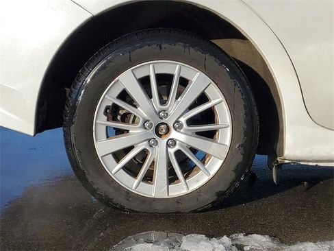 Used 2018 Subaru Impreza 2.0i Premium w/ Eyesight & BSD & Rcta image 5