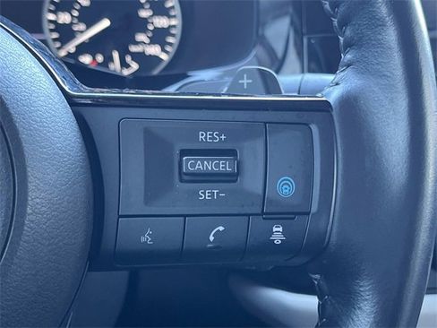 Used 2023 Nissan Pathfinder SL image 28