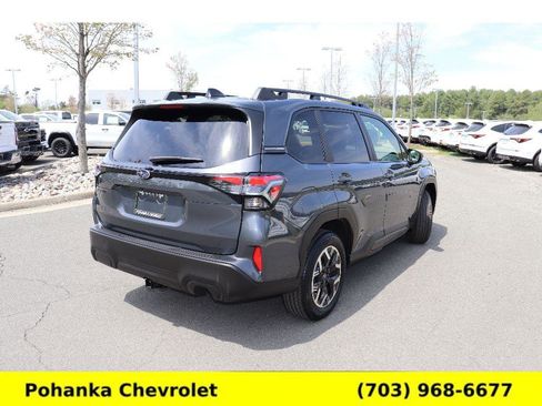 Used 2025 Subaru Forester Premium AWD/4WD image 7