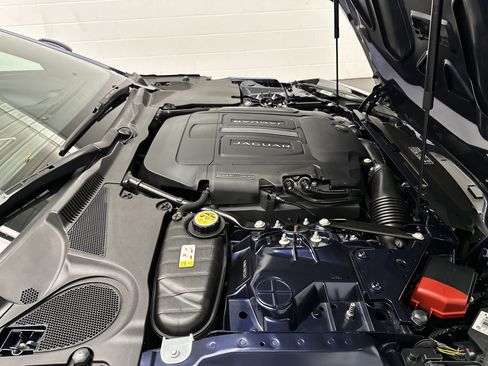 Used 2016 Jaguar F-TYPE Convertible RWD image 39