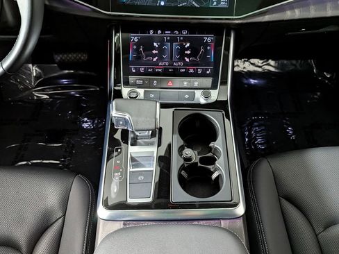 Used 2023 Audi Q8 Premium Plus w/ Premium Plus Package image 45