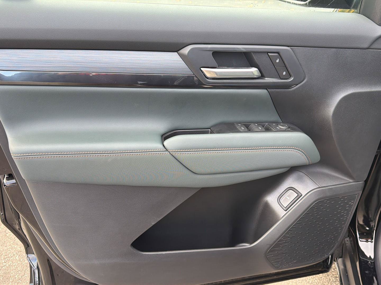 New 2027 GMC Terrain AT4 AWD/4WD image 10