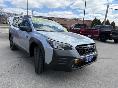Used 2022 Subaru Outback Wilderness image 4