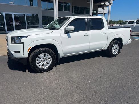 Used 2022 Nissan Frontier SV w/ Technology Package AWD/4WD image 1