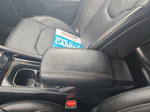 Used 2022 Jeep Compass Limited image 18