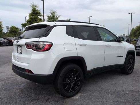New 2026 Jeep Compass Latitude AWD/4WD image 4