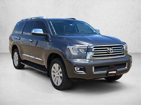 Used 2020 Toyota Sequoia Platinum AWD/4WD image 3