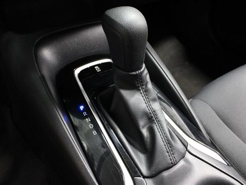 Used 2024 Toyota Corolla LE FWD image 32