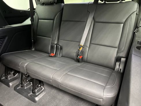 Used 2023 Chevrolet Tahoe Z71 w/ Luxury Package AWD/4WD image 22