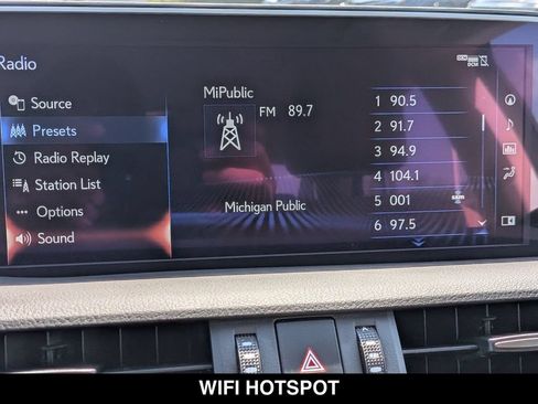 Used 2019 Lexus ES 300h w/ Accessory Package 2 FWD image 22