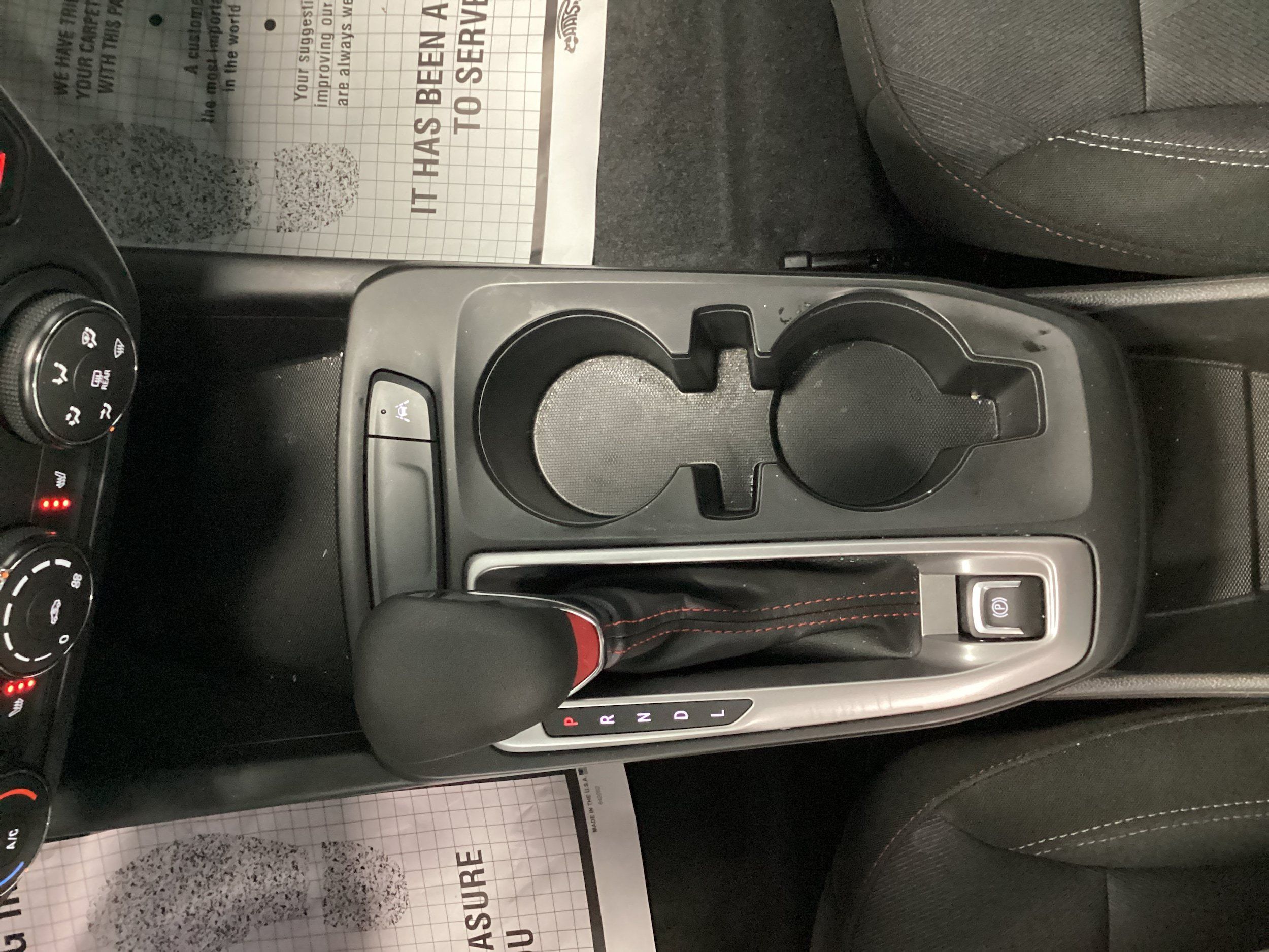 Used 2025 Chevrolet Trax RS FWD image 23