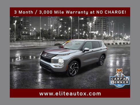 Used 2024 Mitsubishi Outlander SE image 1