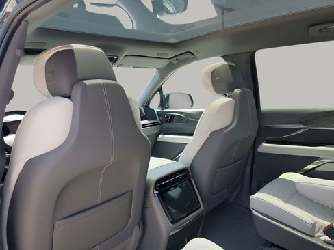 New 2026 Cadillac Escalade IQ Luxury 1 image 18