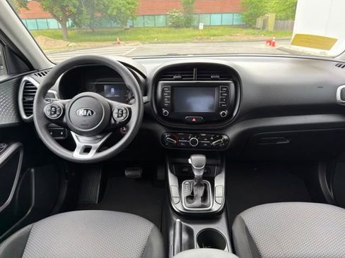 Used 2021 Kia Soul LX FWD image 23