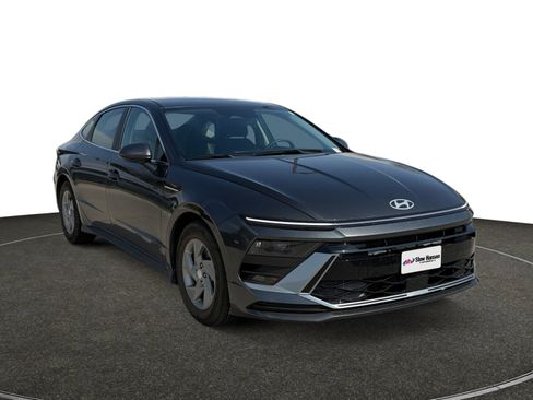 Certified 2025 Hyundai Sonata SE FWD image 9