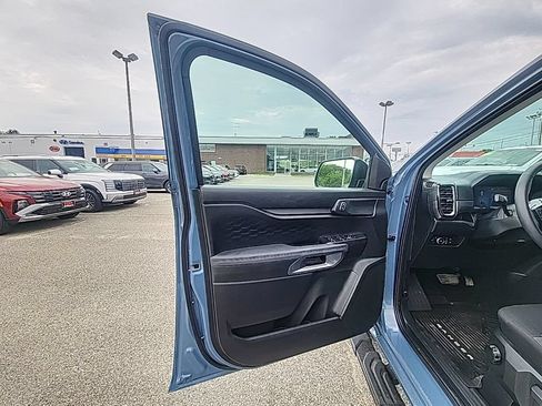 Certified 2025 Ford Ranger XLT w/ Black Appearance Package AWD/4WD image 12