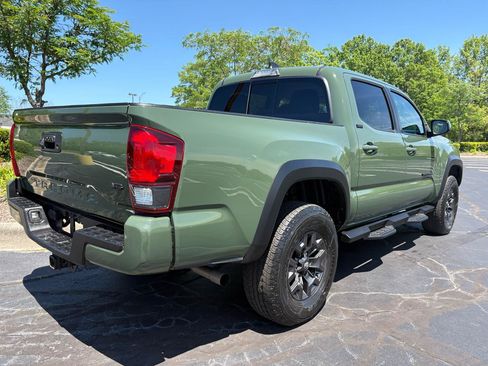 Used 2021 Toyota Tacoma SR5 w/ Trail Edition RWD image 16