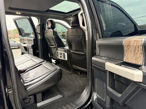 Used 2017 Ford F250 Lariat w/ Lariat Ultimate Package image 21