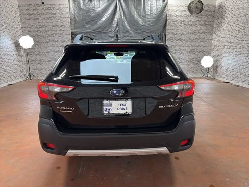 Used 2024 Subaru Outback Limited AWD/4WD image 6