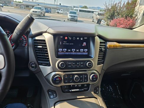 Used 2016 GMC Yukon Denali w/ Open Road Package AWD/4WD image 13