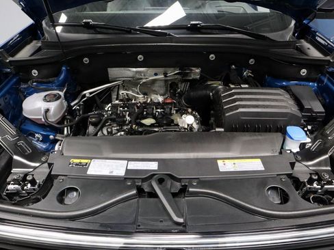 Used 2025 Volkswagen Atlas Cross Sport SEL R-Line image 17