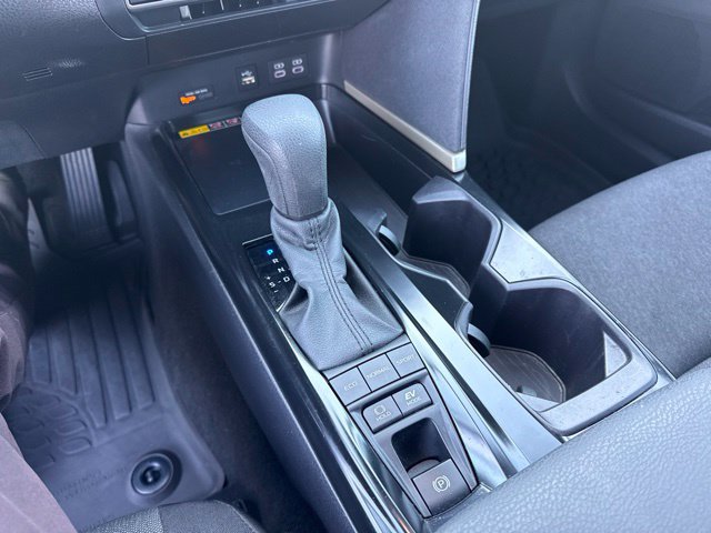 Used 2025 Toyota Camry LE FWD image 31