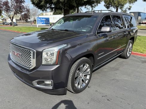 Used 2015 GMC Yukon XL Denali w/ Premium Package AWD/4WD image 5