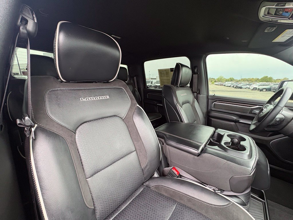 Used 2025 RAM 1500 Laramie AWD/4WD image 29