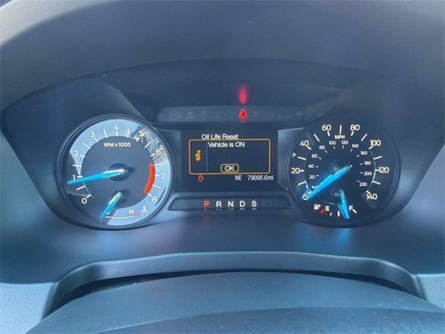 Used 2017 Ford Explorer XLT image 34