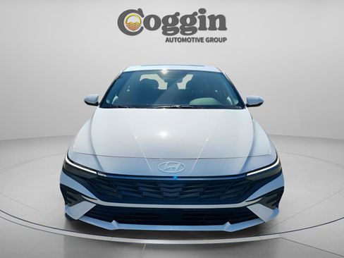 New 2026 Hyundai Elantra Limited image 9